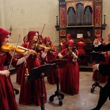 Em 'Primavera', garota violinista rouba a cena de Vivaldi - Kimberley Ross/Divulgação