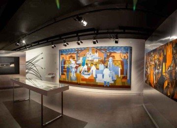 Obras de arte fazem parte da mostra 'Celebrar as ruas: 50 anos de Fiat e brasilidade na Casa Fiat de Cultura' -  (crédito: Leo Lara/Divulgação)