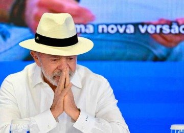  O desafio de Lula é a incapacidade de desidratar a direita fragmentada, antes que ela se recomponha no segundo turno -  (crédito: Evaristo Sa/AFP – 29/6/06)