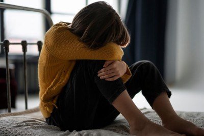 O p&acirc;nico e a ansiedade podem se manifestar de diversas formas, exigindo estrat&eacute;gias para restabelecer o equil&iacute;brio emocional. -  (crédito: Freepik)