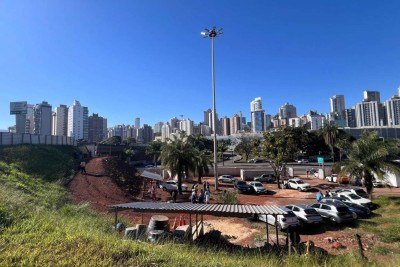Após paralisação, obras do Trevo do Belvedere são retomadas e vão até 2027 -  (crédito: Edesio Ferreira/EM)