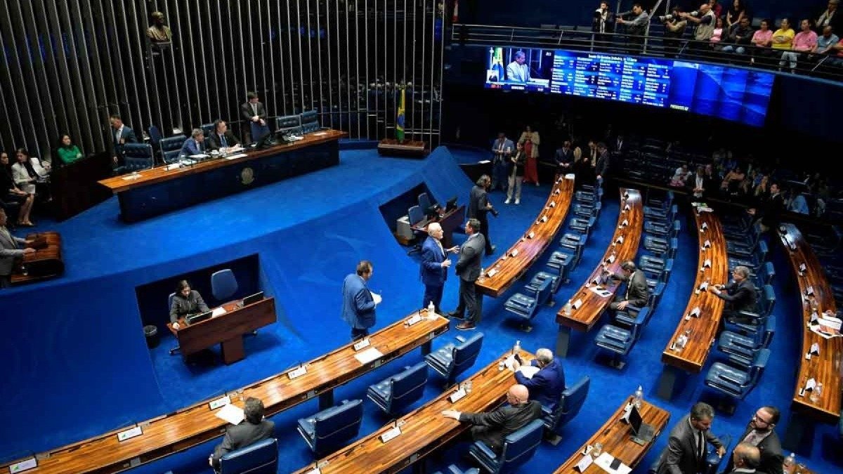 O Senado Federal aprovou o projeto de lei que cria o "Pix Pens&atilde;o", visando automatizar o pagamento de pens&atilde;o aliment&iacute;cia no pa&iacute;s. -  (crédito: Ag&ecirc;ncia Senado &ndash; 17/4/24/ Jonas Pereira)