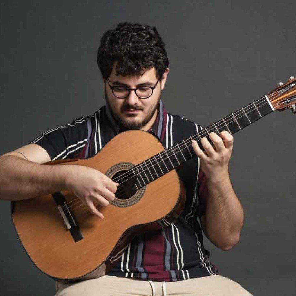 Violonista Octávio Deluchi lança o disco 'Borogodó', na Sala Juvenal Dias