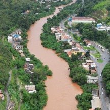 Copasa encontra manchas de óleo no Rio das Velhas, em Sabará - Leandro Couri/EM/D.A.Press - Arquivo - 13/3/2026
