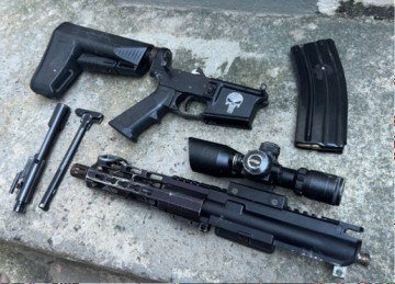 Drogas e armas foram apreendidas na operação deflagrada nesta quinta-feira (9/7) -  (crédito: MPMG/Divulgação)