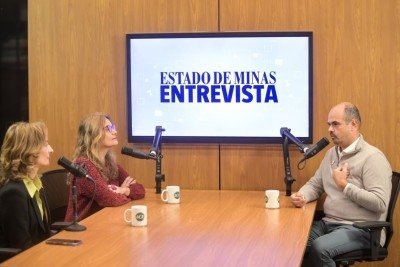 Governador Mateus Simões participa do programa EM Entrevista -  (crédito: Leandro Couri/EM/D.A.Press)