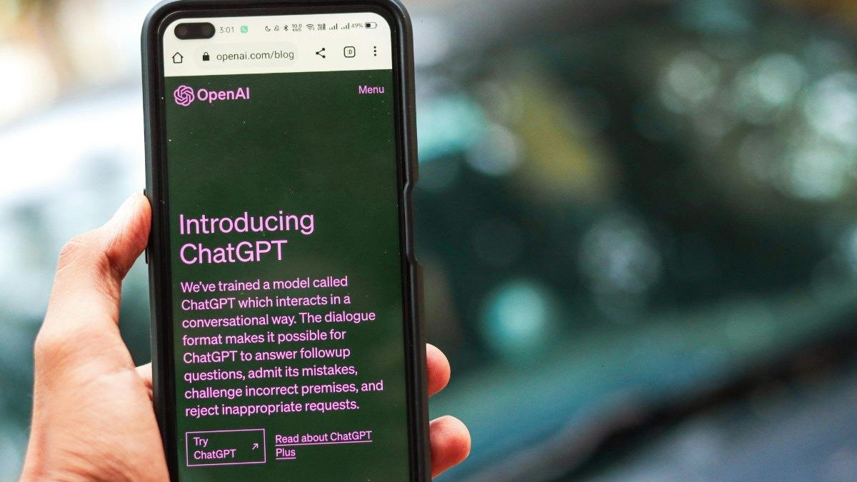A p&aacute;gina de apresenta&ccedil;&atilde;o do ChatGPT, da OpenAI, destaca as preocupa&ccedil;&otilde;es com a privacidade dos dados abordadas na reportagem -  (crédito: Sanket Mishra de Pexels)