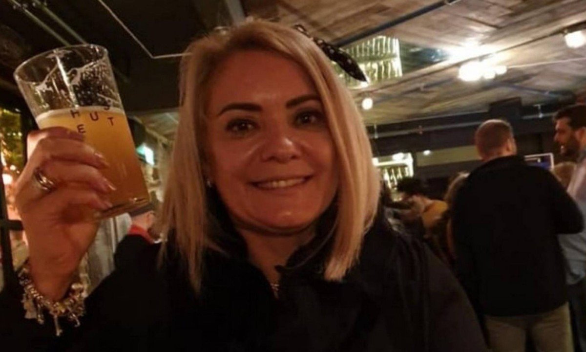 Ex-esposa de Bolsonaro tem contas bloqueadas pela Justiça Eleitoral