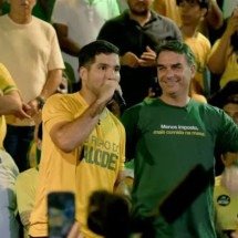 Michelle é alfinetada em evento com Flávio: "Nosso galego não é de ninguém" - Reprodução