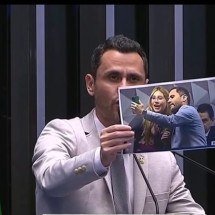 Cleitinho: 'Fui um idiota', diz senador sobre foto com Virginia Fonseca - Reprodução/Redes Sociais
