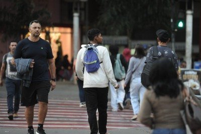 Frio em Belo Horizonte -  (crédito: Alexandre Guzanshe/EM/DA Press)