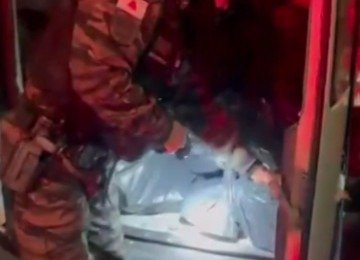 Mais de meia tonelada de maconha estava escondida em sacos que seguiam para Juiz de Fora em uma antiga ambul&acirc;ncia, agora descaracterizada, em BH -  (crédito: PMMG)