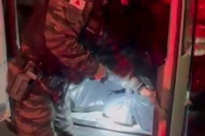 Mais de meia tonelada de maconha estava escondida em sacos que seguiam para Juiz de Fora em uma antiga ambul&acirc;ncia, agora descaracterizada, em BH -  (crédito: PMMG)