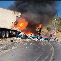 Motorista morre carbonizado em trecho mais letal da BR-251 em MG - Reprodu&ccedil;&atilde;o Redes Sociais