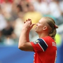 Suposta bola na câmera e gol anulado: Haaland fala sobre arbitragem de Inglaterra x Noruega - No Ataque Internacional