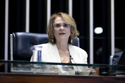Damares iria contribuir com área de direitos humanos do programa -  (crédito: Carlos Moura/Agência Senado)
