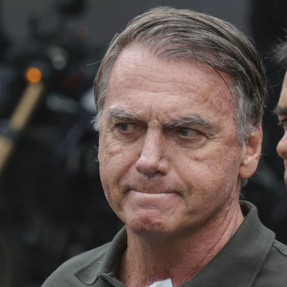 Bolsonaro teve taquicardia e dificuldade para respirar, diz boletim médico