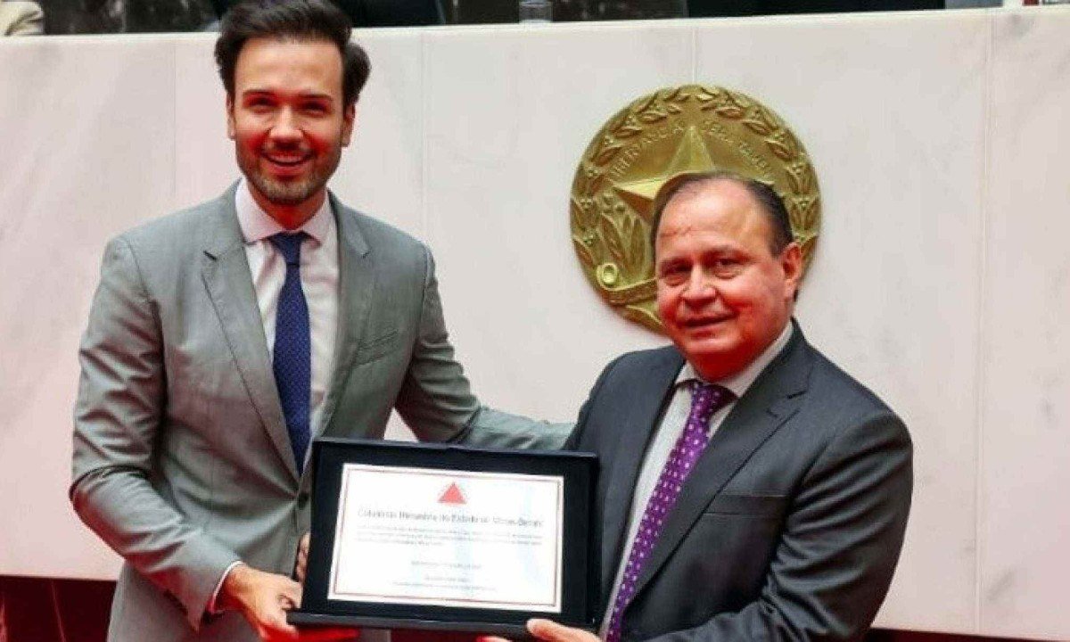 Deputado Tadeu Leite, presidente da Assembleia Legislativa de Minas Gerais e desembargador federal Vallisney de Oliveira, presidente do TRF-6&ordf; Regi&atilde;o 