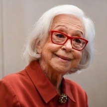 Golpe usa voz de Fernanda Montenegro para vender remédio, alerta atriz -  AFP