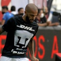 Na prisão eu era mais feliz do que ganhando milhões, diz Daniel Alves em pregação - No Ataque Internacional