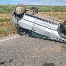 MG: mulher capota carro, e bebê de quase dois meses morre - Reprodução/PMRv