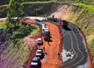 MG-030 será parcialmente interditada no sentido Nova Lima; operação deve durar até a tarde desta segunda-feira (13/7)
       -  (crédito:  Reprodução/Instagram da Prefeitura de Nova Lima.)