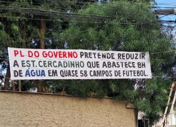Em cartazes, moradores protestam contra projeto de lei do governo -  (crédito: Reprodução/Redes sociais)
