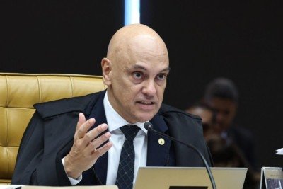 Ao barrar visitas de Flávio a Jair Bolsonaro, Moraes volta ao debate eleitoral -  (crédito: Foto: Luiz Silveira/STF)