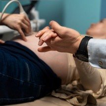 Cirurgia fetal reduz sequelas de mielomeningocele - DINO