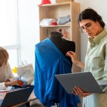 Indústria da moda adapta produção ao avanço do e-commerce - DINO