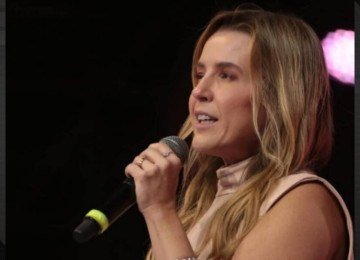 Apresentadora da Globo desabafa sobre pai na UTI e fé em momento de medo -  (crédito: Tupi)