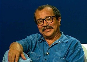O divertidíssimo João Ubaldo Ribeiro nos fez rir muito ao nos contar como conheceu Sônia Braga
 -  (crédito: TV Brasil/Divulgação)