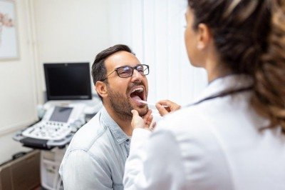 O câncer de cabeça e pescoço está entre os tumores mais importantes em termos de incidência e mortalidade -  (crédito: Freepik)