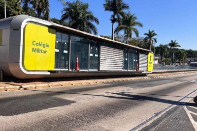 Furto de cabos afetou o funcionamento de diversas estações do Move na Avenida Antônio Carlos -  (crédito: Edésio Ferreira/Em/D.A Press)