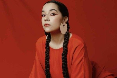 Anna Torres conta que busca unir tradição e contemporaneidade no repertório que acaba de chegar às plataformas digitais -  (crédito: Débora Perez/Divulgação)