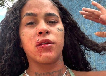 Influenciadora Ester Julia, que conta mais de 63 mil seguidores no Instagram, estava na porta da escola do filho quando a briga teria começado  -  (crédito: Redes Sociais/Reprodução)