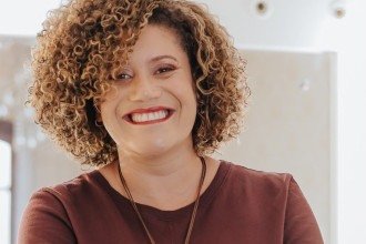 Grupo NEO reforça expansão na América Latina com chegada de Viviana Lopes