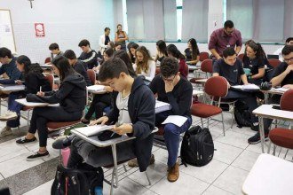 Educação financeira pode ser incluída no currículo escolar