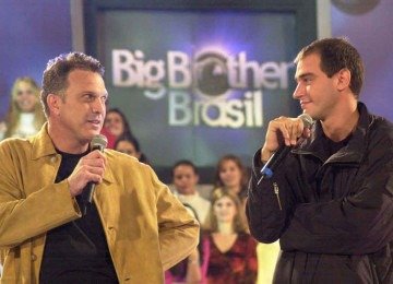 A disputa comercial por formatos de reality TV, como o 'Big brother Brasil', que teve o jornalista Pedro Bial migrando para a área de entretenimento e se tornando apresentador da atração, é um dos aspectos abordados no livro recém-lançado -  (crédito: Reprodução)