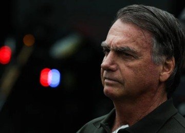 Bolsonaro cumpre prisão em casa após cirurgia e pneumonia  -  (crédito: Fabio Rodrigues-Pozzebom/ Agência Brasil)
