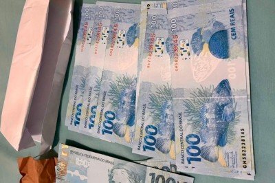 Cédulas falsas apreendidas pela Polícia Federal em operação. -  (crédito: Divulgação/PF)
