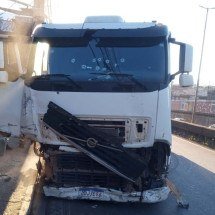 Anel Rodoviário: pista principal é bloqueada e trânsito fica lento - CBMMG