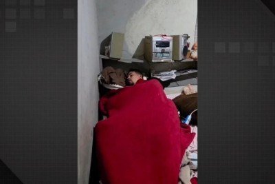 Flagrado dormindo: um dos maiores traficantes do Comando Vermelho no Rio é preso na própria cama -  (crédito: Tupi)