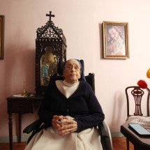 Símbolo da educação pela fé em Minas, Irmã Camila completa 100 anos -  Edesio Ferreira