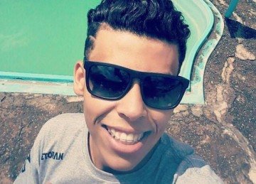 Daniel Henrique Leles Domingos morreu após a moto que ele pilotava ser atingida por um carro quando a motorista do veículo tentava fazer uma ultrapassagem na contramão, no Km 4 da MG-155, em Betim, na Grande BH -  (crédito: Arquivo Pessoal)