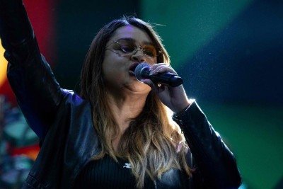 Filme 'Preta – Eu não ando só' e série 'Meu nome é Preta' relembram a trajetória da cantora Preta Gil, que morreu aos 50 anos, em 20 de julho de 2025 -  (crédito: Pablo Porciúncula/AFP - 7/7/24)