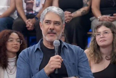 William Bonner surpreende e ‘ameaça’ processar a Globo ao vivo; assista -  (crédito: Tupi)