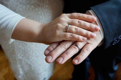Cada pessoa tem a sua própria linguagem do amor. Relacionamentos têm sucesso quando um parceiro compreende a linguagem do outro e vice-versa -  (crédito: Pixabay/Reprodução)