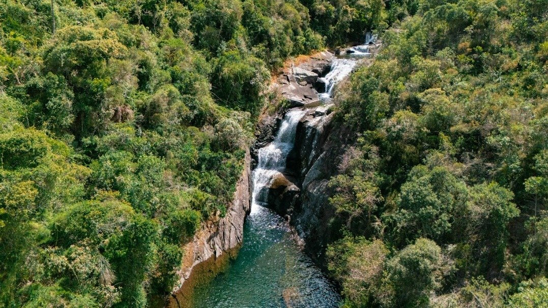Cachoeiras e po&ccedil;os cristalinos s&atilde;o atra&ccedil;&otilde;es para ecoturistas que visitam o Parque Nacional do Capara&oacute; pela portaria capixaba -  (crédito: Reprodu&ccedil;&atilde;o)