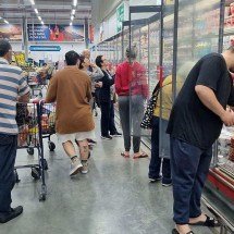 Trabalho no feriado: o que muda para farmácias, supermercados, comércio e outros setores afetados por nova regra em vigor - BBC